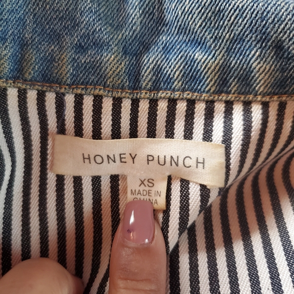 Honey Punch Embroidered Blue Denim Jacket Buttu-up Size XS - Picture 9 of 14